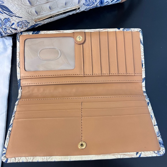 Brahmin Cream and Blue Floral Shoulder Bag - Picture 2 of 7